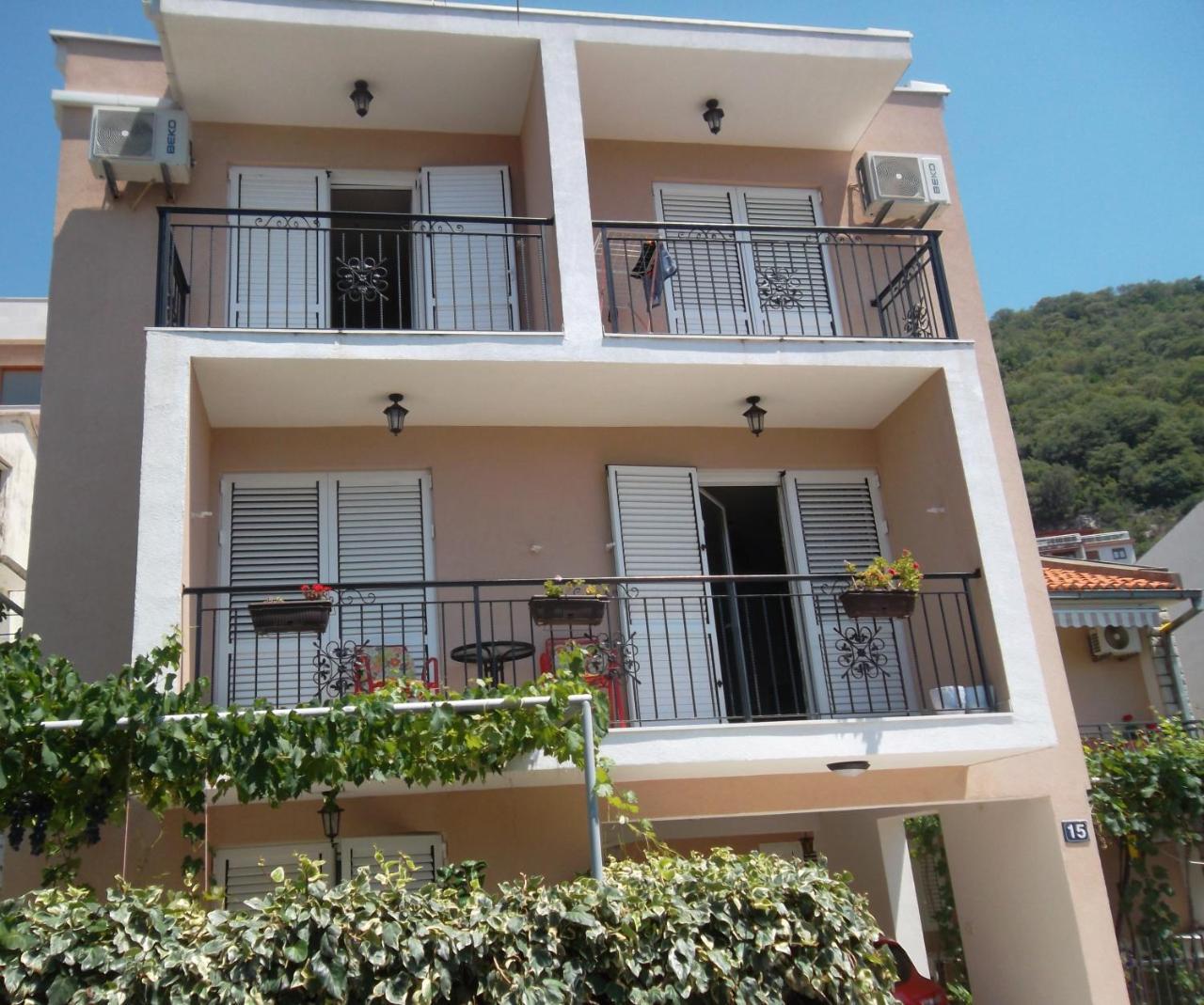Guest House 4M Petrovac Zewnętrze zdjęcie